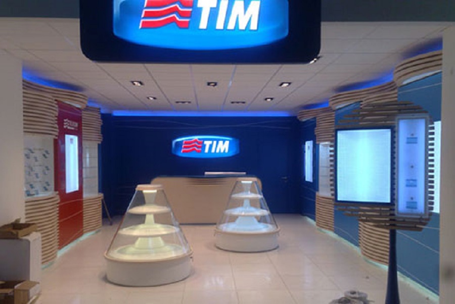 negozi tim milano aperti di domenica