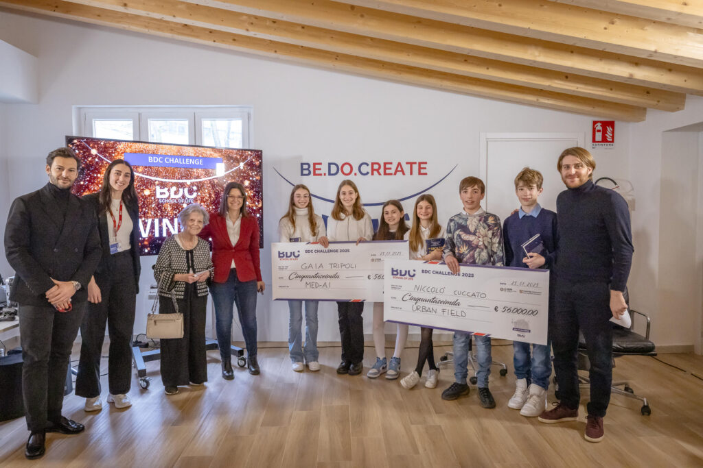 Amalia Ercoli Finzi premia Niccolò Cuccato e Gaia Tripoli per la BDC Challenge 2025 Milano Life