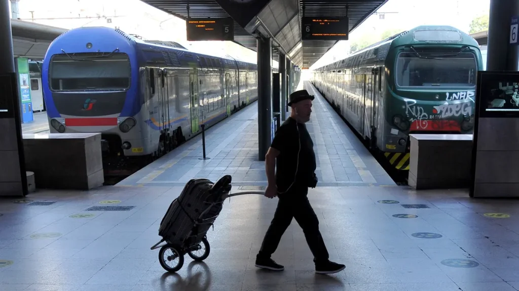 Guida completa allo allo Sciopero dei Treni Trenord in Lombardia: Cancellazioni, Ritardi e Impatti Sulla Circolazioni