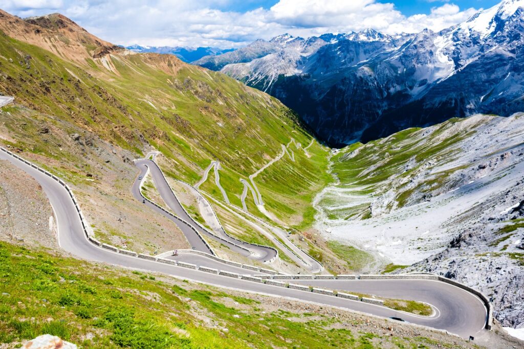 Parchi Nazionales Della Lombardia: Colomba Fare Escursioni Spettacolari