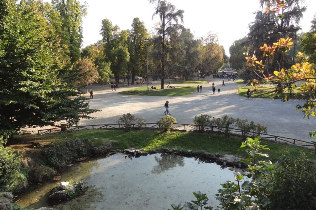 Parco Sempione vs Giardini Indro Montanelli: Quale Parco Scegliere a Milano